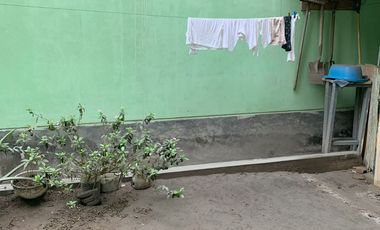 VENTA DE CASA EN URB. PANAMERICANA NORTE. 434 M2. 3 PISOS MAS AZOTEA. A UNA CUADRA DE LA AUTOPISTA PANAMERICANA NORTE.