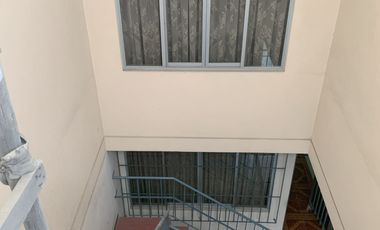 VENTA DE CASA EN URB. PANAMERICANA NORTE. 434 M2. 3 PISOS MAS AZOTEA. A UNA CUADRA DE LA AUTOPISTA PANAMERICANA NORTE.