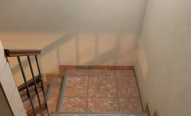 VENTA DE CASA EN URB. PANAMERICANA NORTE. 434 M2. 3 PISOS MAS AZOTEA. A UNA CUADRA DE LA AUTOPISTA PANAMERICANA NORTE.