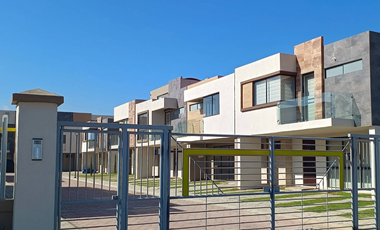 CASA EN VENTA EN RESIDENCIAL IZTAC CHALCO EDO MEX