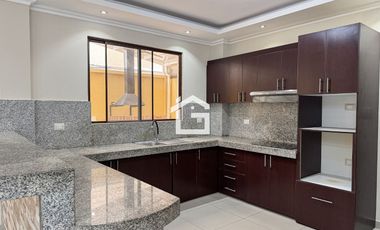 Casa en Venta en Oro City 1, Machala