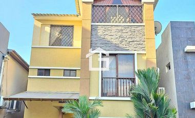 Casa en Venta en Oro City 1, Machala