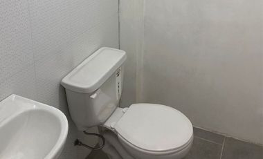Local comercial en la Av 25 de junio y 23 de abril