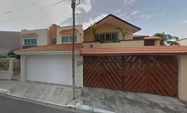 EXCELENTE CASA CON GRAN UBICACION Y GRAN PLUSVALIA AL ADQUIRIRLA MEDIANTE REMATE BANCARIO APROVECHA!!!