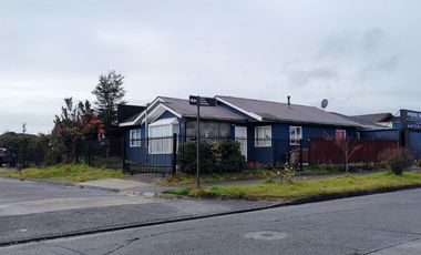 Excelente ubicación casa de esquina Valle Volcanes