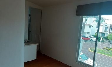 RENTA DE CASA EN PALMARES, CERCA DEL FRAY JUNIPERO Y PASEO DE LA REPUBLICA