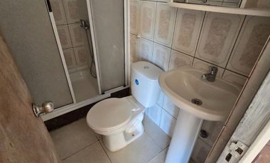 Miraflore Alto, con patio y estacionamiento