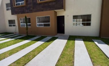 Casa en venta 3 recamaras, en Villas San Fernando, Calimaya