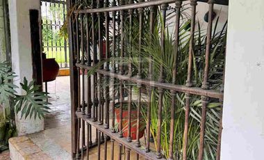 Casa Colonial en Venta en el corazón del centro de Coatepec