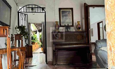 Casa Colonial en Venta en el corazón del centro de Coatepec