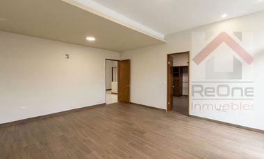 VENTA CASA NUEVA con ALBERCA en LA JOYA PRIVADA RESIDENCIAL Carretera Nacional Monterrey