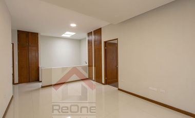 VENTA CASA NUEVA con ALBERCA en LA JOYA PRIVADA RESIDENCIAL Carretera Nacional Monterrey