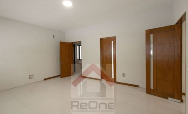 VENTA CASA NUEVA con ALBERCA en LA JOYA PRIVADA RESIDENCIAL Carretera Nacional Monterrey