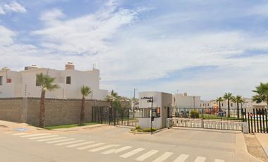 CASA EN VENTA EN PRIVADA OLIVO CERCA DE CENTRO COMERCIAL ACAYA MAZATLÁN