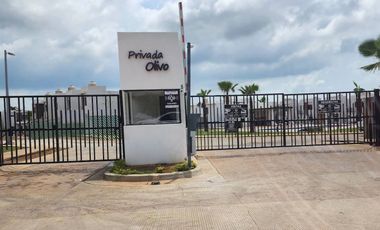 CASA EN VENTA EN PRIVADA OLIVO CERCA DE CENTRO COMERCIAL ACAYA MAZATLÁN