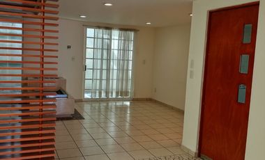CASA EN VENTA LAS VIANDAS METEPEC TRES RECAMARAS Y 4 ESTACIONAMIENTOS