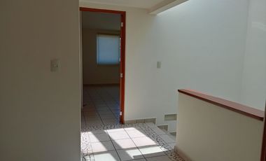 CASA EN VENTA LAS VIANDAS METEPEC TRES RECAMARAS Y 4 ESTACIONAMIENTOS
