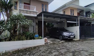 Jual BU Homestay aktif Murah Utara Stadion Maguwoharjo jogja, 4 Kamar SHM