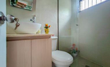 VENDO CASA EN ENVIGADO POR LA PALOMA