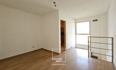 VENTA | Dúplex 1 Dormitorio, 1° piso por escalera | Viamonte 56