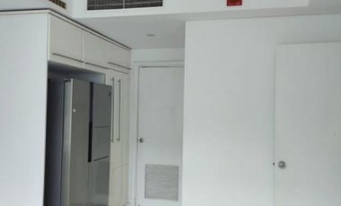 Semi-Furnished 3 Bedroom for rent in Pacific Plaza Towers