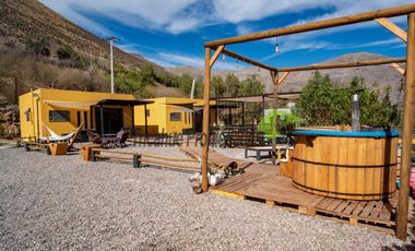 Terreno para turismo, con piscina y cabañas amobladas. Vicuña, Valle del Elqui. $220 millones