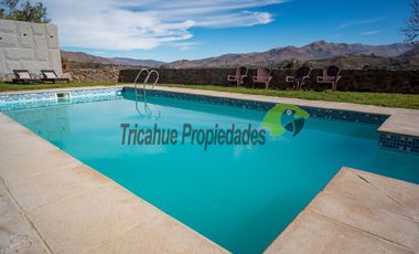 Terreno para turismo, con piscina y cabañas amobladas. Vicuña, Valle del Elqui. $220 millones