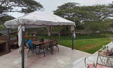 Casa en venta, sector Nayon