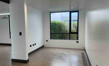 CASA EN VENTA SECTOR TUMBACO