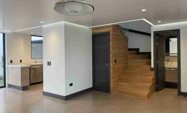 CASA EN VENTA SECTOR TUMBACO