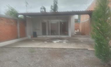 Casa en venta Ahualulco, dentro de fraccionamiento 		$950,000