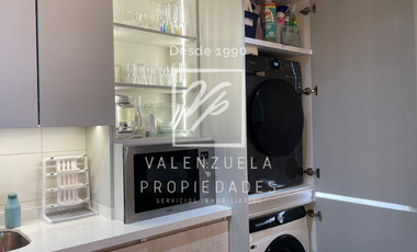 Moderno y Renovado con 3 dormitorios y 2 baños. Condominio Alta Vista