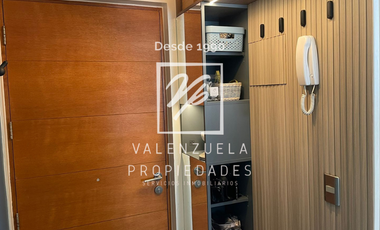 Moderno y Renovado con 3 dormitorios y 2 baños. Condominio Alta Vista
