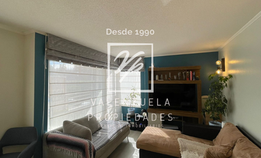 Moderno y Renovado con 3 dormitorios y 2 baños. Condominio Alta Vista