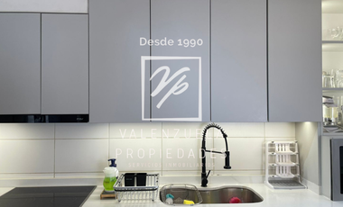 Moderno y Renovado con 3 dormitorios y 2 baños. Condominio Alta Vista