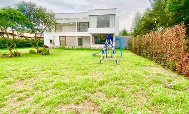 Casa en venta o renta, sector Churoloma en Tumbaco