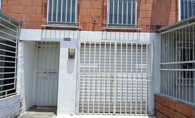 VENTA CASA DOS PLANTAS Y LOCAL CIUDADELA DE LAS FLORES - JAMUNIDI