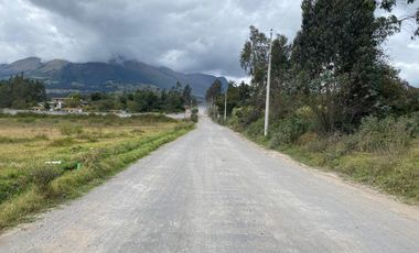 Lotes de terreno en excelente ubicación, cerca del centro de Cotacachi