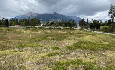 Lotes de terreno en excelente ubicación, cerca del centro de Cotacachi