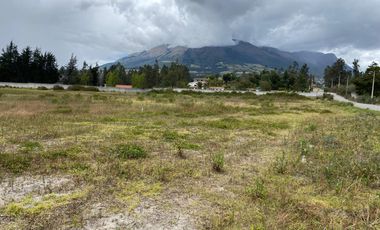 Lotes de terreno en excelente ubicación, cerca del centro de Cotacachi