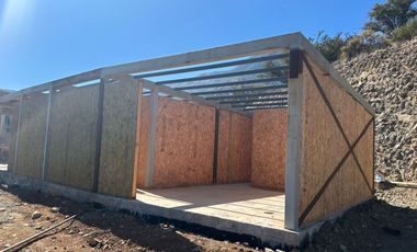 GRAN PARCELA EN CONDOMINIO LA AURORA CURACAVI CON CASA NO TERMINADA