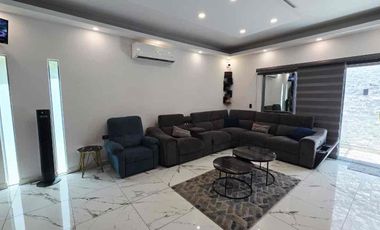 Casa en venta sobre el blvd Laguitos frac privado Lum ha zona Nte pte de la ciudad