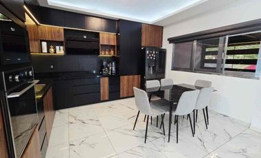 Casa en venta sobre el blvd Laguitos frac privado Lum ha zona Nte pte de la ciudad