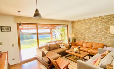 EN VENTA CASA CHILENA 1 PISO PIEDRA ROJA 3D 3B QUINCHO PISCINA TERRAZA LOGIA