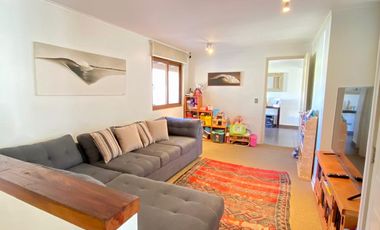 EN VENTA CASA CHILENA 1 PISO PIEDRA ROJA 3D 3B QUINCHO PISCINA TERRAZA LOGIA