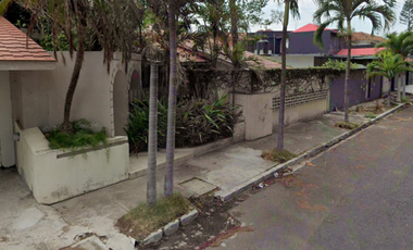 CASA EN VENTA  CON EXCELENTE EN UBUCACION, AV. NOGAL NO. 118 Y NO. 130  FRACC. FLORESTA CP. 91940	VERACRUZ	VERACRUZ