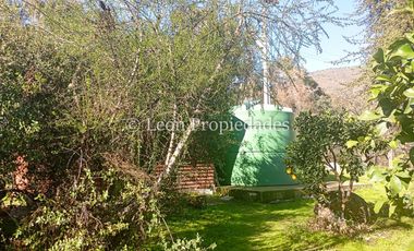 Leon Propiedades vende parcela de 1.5 ha, con 2 casas en sector Alhué, Curacaví.