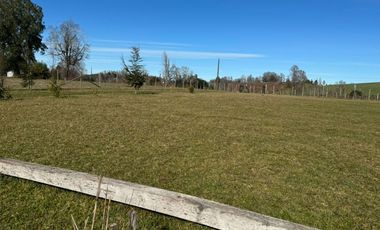 Vende Casa Nueva en Parcela con Estero Todo Asfaltado.