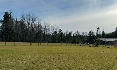 Vende Casa Nueva en Parcela con Estero Todo Asfaltado.