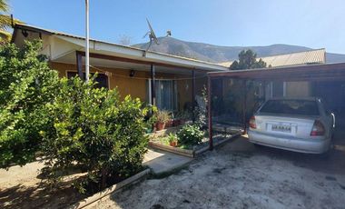 Oportunidad en Pachacamita Casa Amoblada con Patio Techado 2 estacionamientos